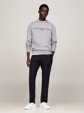 TOMMY HILFIGER Sweatshirt in Grau