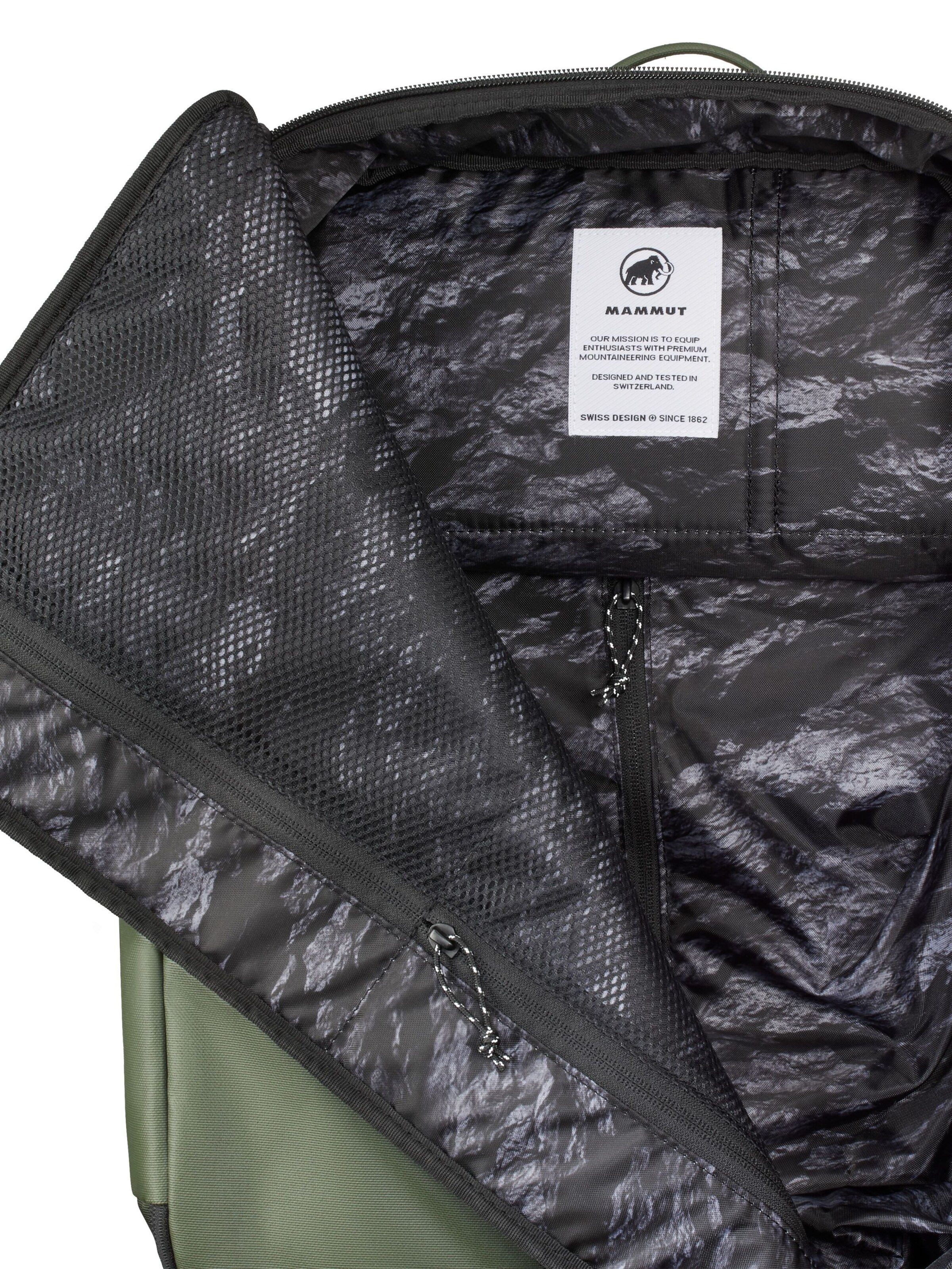 MAMMUT Sports Backpack in Green