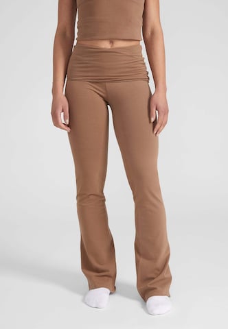 Style Republic Regular Leggings in Bruin: voorkant
