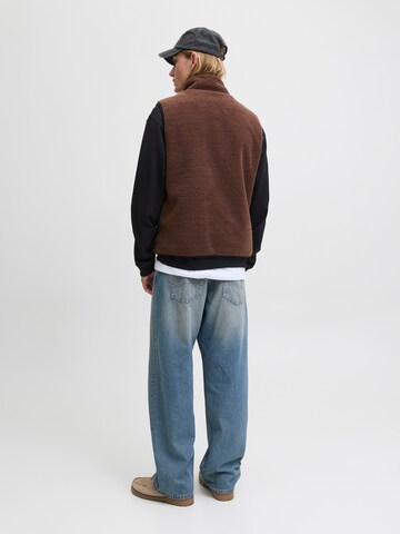 Gilet 'JORNORREBRO' JACK & JONES en rouge
