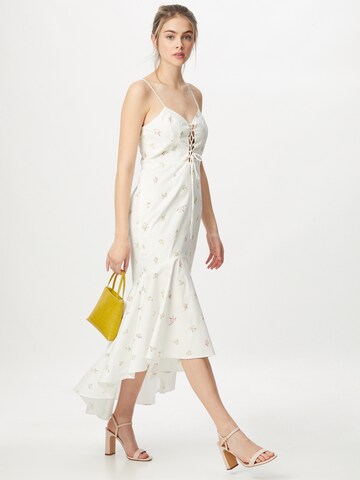 Robe True Decadence en blanc