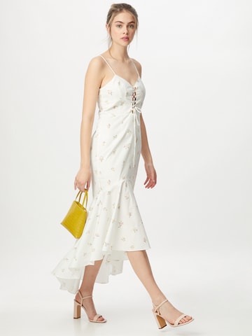 Robe True Decadence en blanc