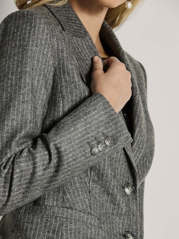 MADELEINE Blazers in Grijs
