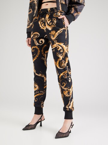 Versace Jeans Couture Tapered Hose in Schwarz: Vorderseite