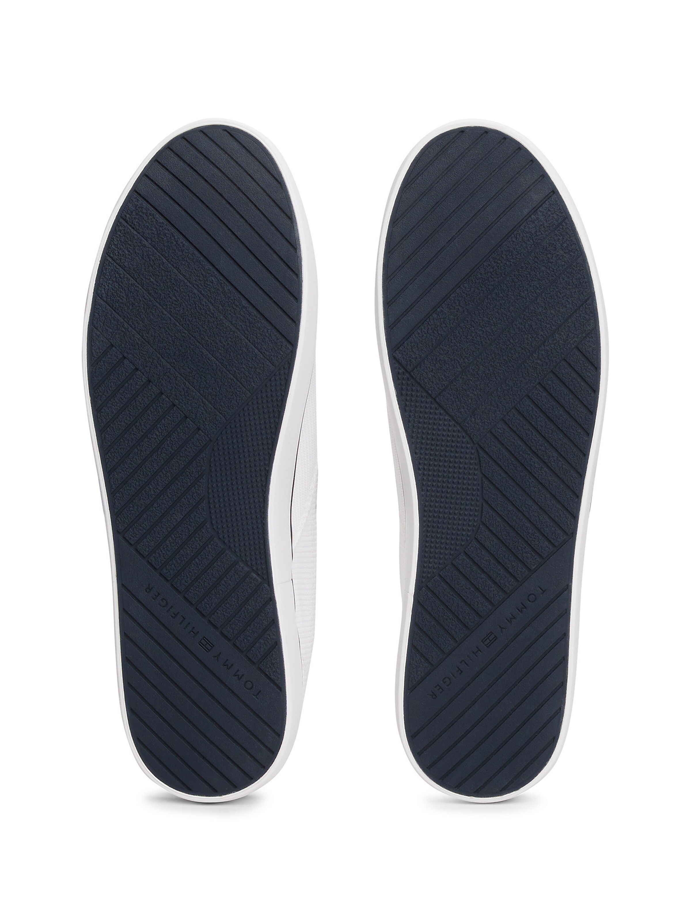 TOMMY HILFIGER Slip-ons in Wit