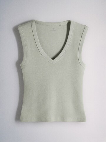 The Set Top in Beige