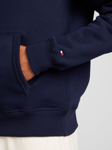 TOMMY HILFIGER Sweatshirt in Blau
