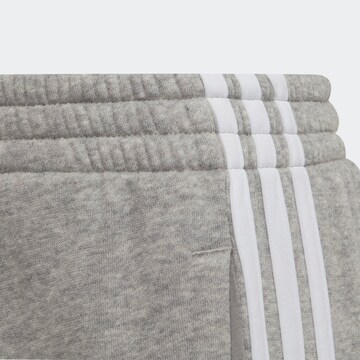 Effilé Pantalon de sport 'Essential' ADIDAS SPORTSWEAR en gris