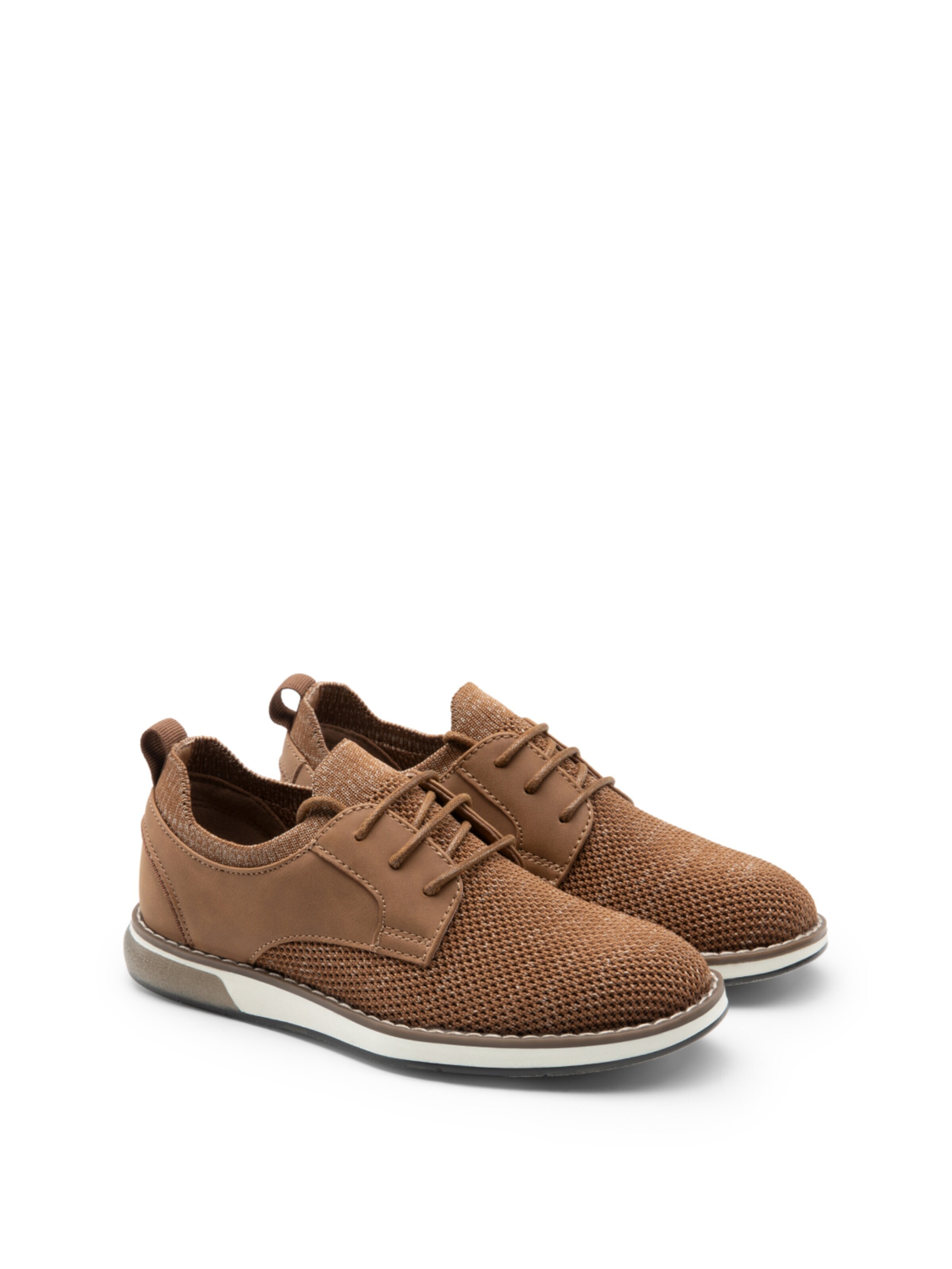 Scarpa stringata di Bruno Marc in marrone