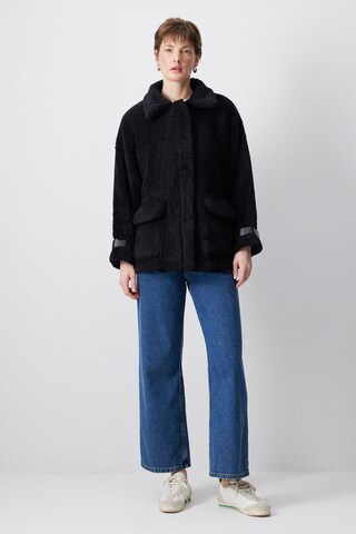 Touche Prive Jacke in Schwarz: Vorderseite