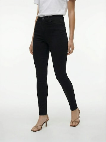TOPSHOP Skinny Jeans 'Joni' in Black: front