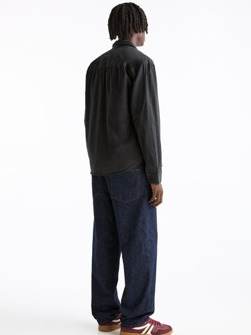 Pull&Bear Comfort Fit Paita värissä harmaa