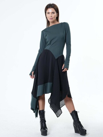 Robe de soirée Metamorphoza en vert : devant