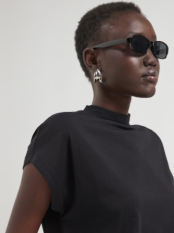 Noisy may Shirt in Zwart