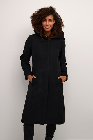 Cream Mantel  'Claire' in Schwarz: Vorderseite