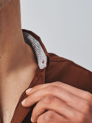 Regular fit Camicia di Next in marrone