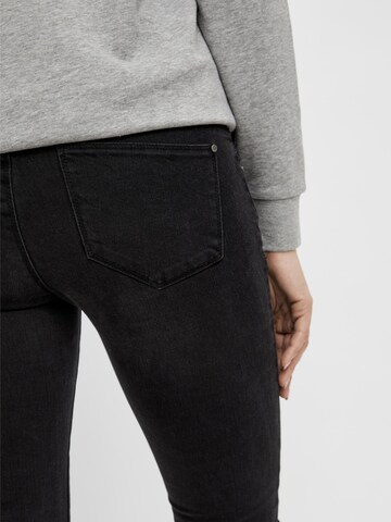 MAMALICIOUS Slimfit Jeans 'Taragona' i svart