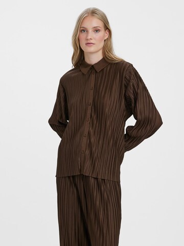 VERO MODA Blus 'Sutton' i brun: framsida