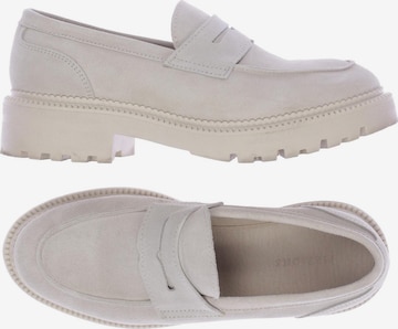 Pier One Flats & Loafers in 38 in White: front
