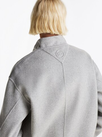 TOMMY HILFIGER Between-Season Jacket in Grey