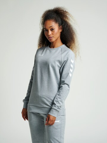Hummel Sweatshirt in Grau: Vorderseite