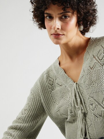 OBJECT Strickjacke 'OBJFOSIA' in Grün