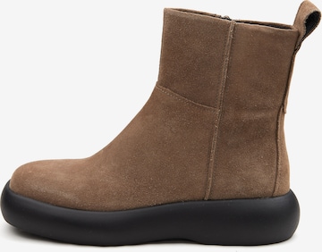 VAGABOND SHOEMAKERS Ankle Boots 'JANICK' in Brown: front