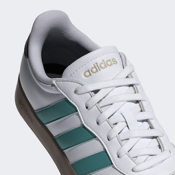 ADIDAS SPORTSWEAR Sneakers laag 'Barreda' in Wit