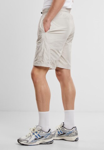 Urban Classics Regular Shorts in Grau