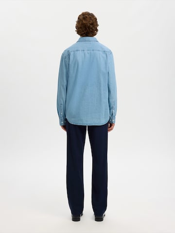 Coupe regular Chemise 'SLHCARLO' SELECTED en bleu