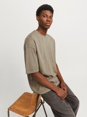 Maglietta 'JJECHARGE' di JACK & JONES in grigio
