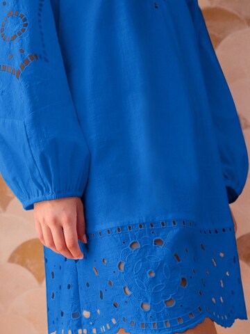 Next Kleid in Blau