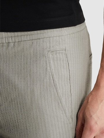 CAST IRON - regular Pantalón 'Regular fit chino shorts' en gris