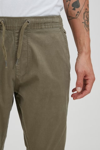 INDICODE JEANS Tapered Chino Pants in Green