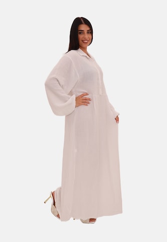 Abito camicia di Elara in bianco