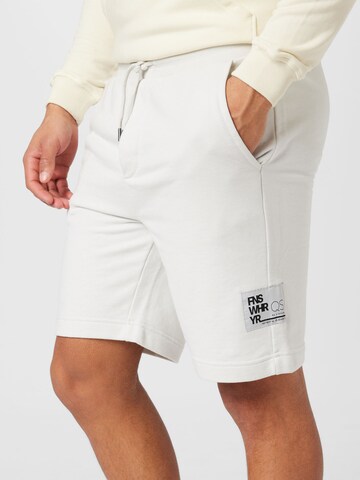 Regular Pantalon QS en blanc