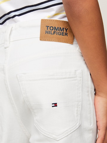 regular Jeans 'SCANTON' di TOMMY HILFIGER in bianco