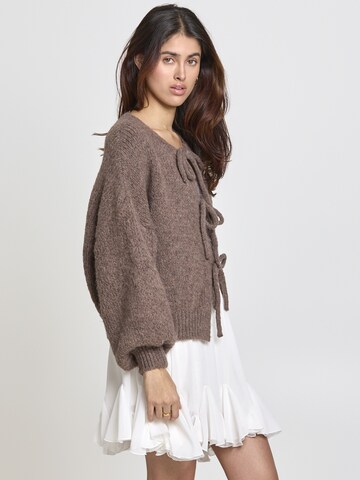 Lilavie Strickjacke ' Miaa ' in Braun
