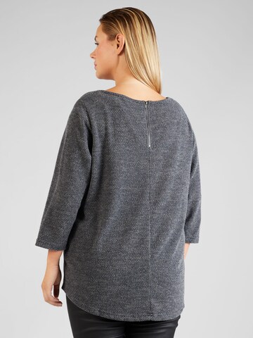 ONLY Carmakoma - Camiseta 'CARMartha' en gris