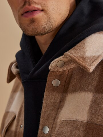 DAN FOX APPAREL Between-season jacket 'Arda' in Beige