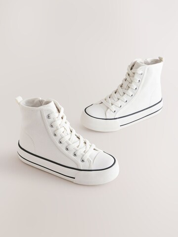 Sneaker de la Next pe alb