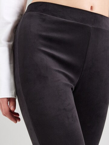 Regular Pantalon 'Valerie' ABOUT YOU en noir