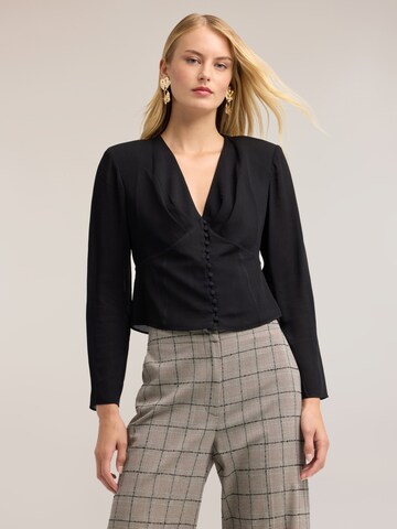 MOTIVI - Blusa en negro