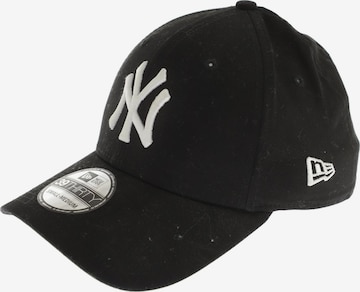 NEW ERA Hat & Cap in S in Black: front