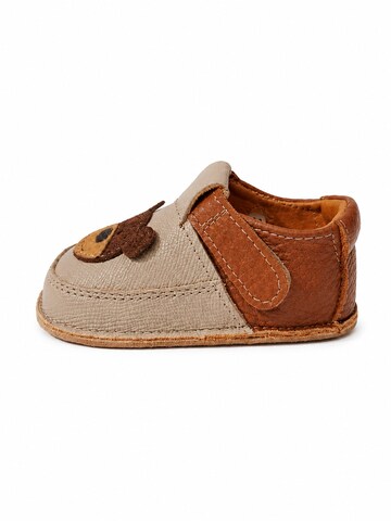 Botoșei bebeluși de la Tega Shoes pe maro: față