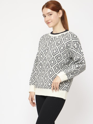 VICCI Germany Sweater in White