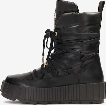 Kazar Snow Boots in Black: front