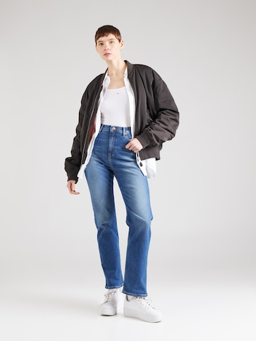 Tommy Jeans Top 'ESSENTIAL' in Wit