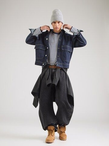 WEEKDAY Μπλουζάκι σε λευκό