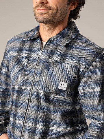 T-Shirt 'YUKIO' Deeluxe en bleu